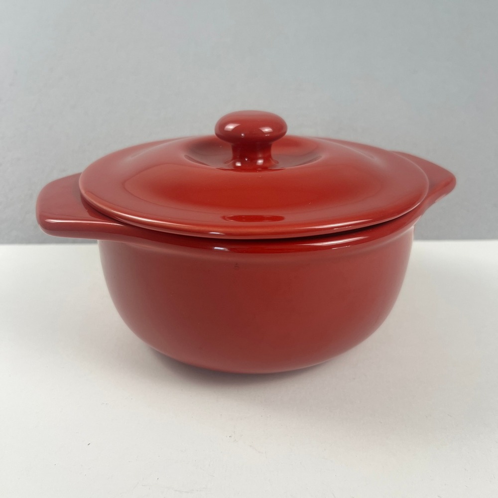 Chantal Casserole Dish 1.25qt Red Handcrafted Ceramic Lidded Baker Round